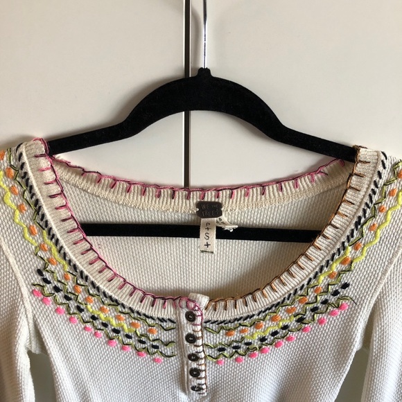 WE THE FREE CREAM STITCH TOP - Picture 2 of 6